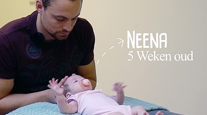 Osteopathie behandeling baby Neena